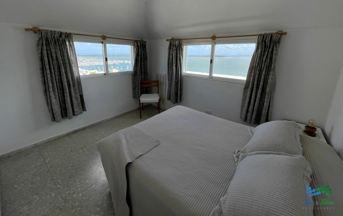Apartamento ID.5181 - En venta apartamento 3 dormitorios con vista a playa mansa, Peninsula, Punta del Este
