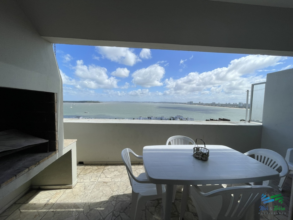Apartamento ID.5181 - En venta apartamento 3 dormitorios con vista a playa mansa, Peninsula, Punta del Este