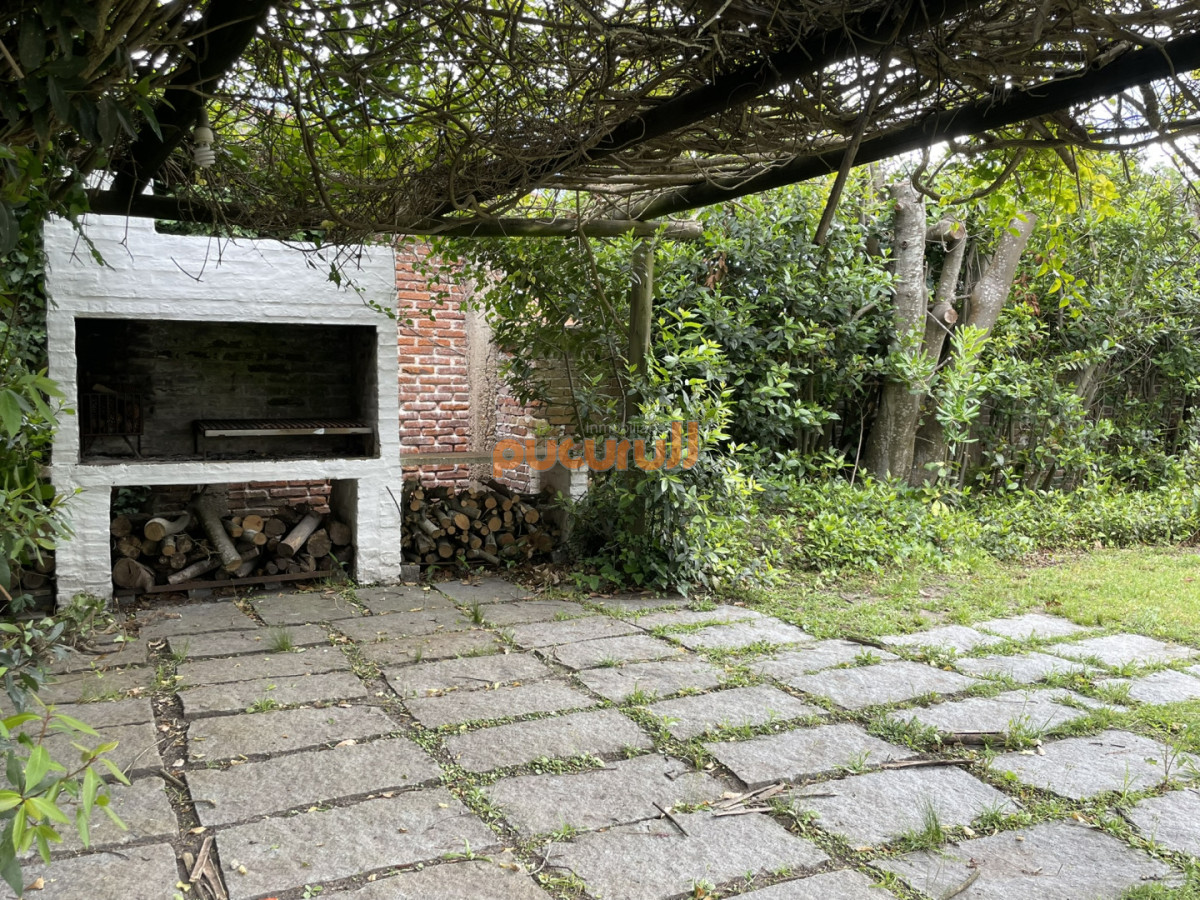Casa ID.2755 - El privilegio de vivir en una de la ubicaciones más codiciadas y buscadas de Punta del Este. POSESIÓN  A PARTIR DE MARZO 2027.