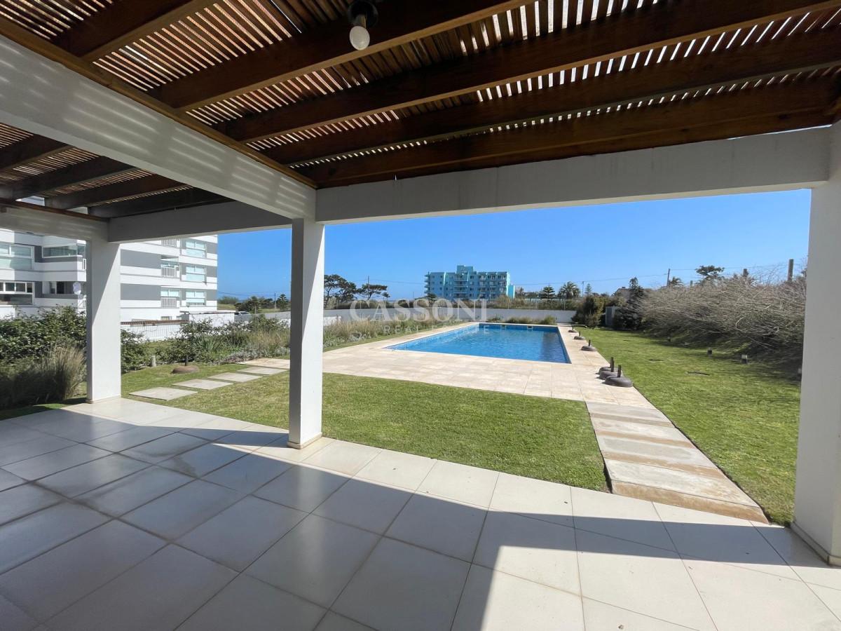 Apartamento ID.4009 - Sobre la mansa gran departamento.