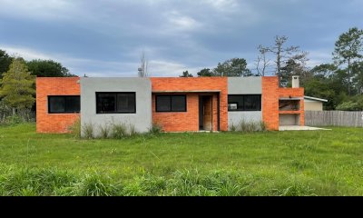 GRAN OPORTUNIDAD Casa a estrenar. Ideal para quienes buscan vivir en la tranquilidad del bosque.