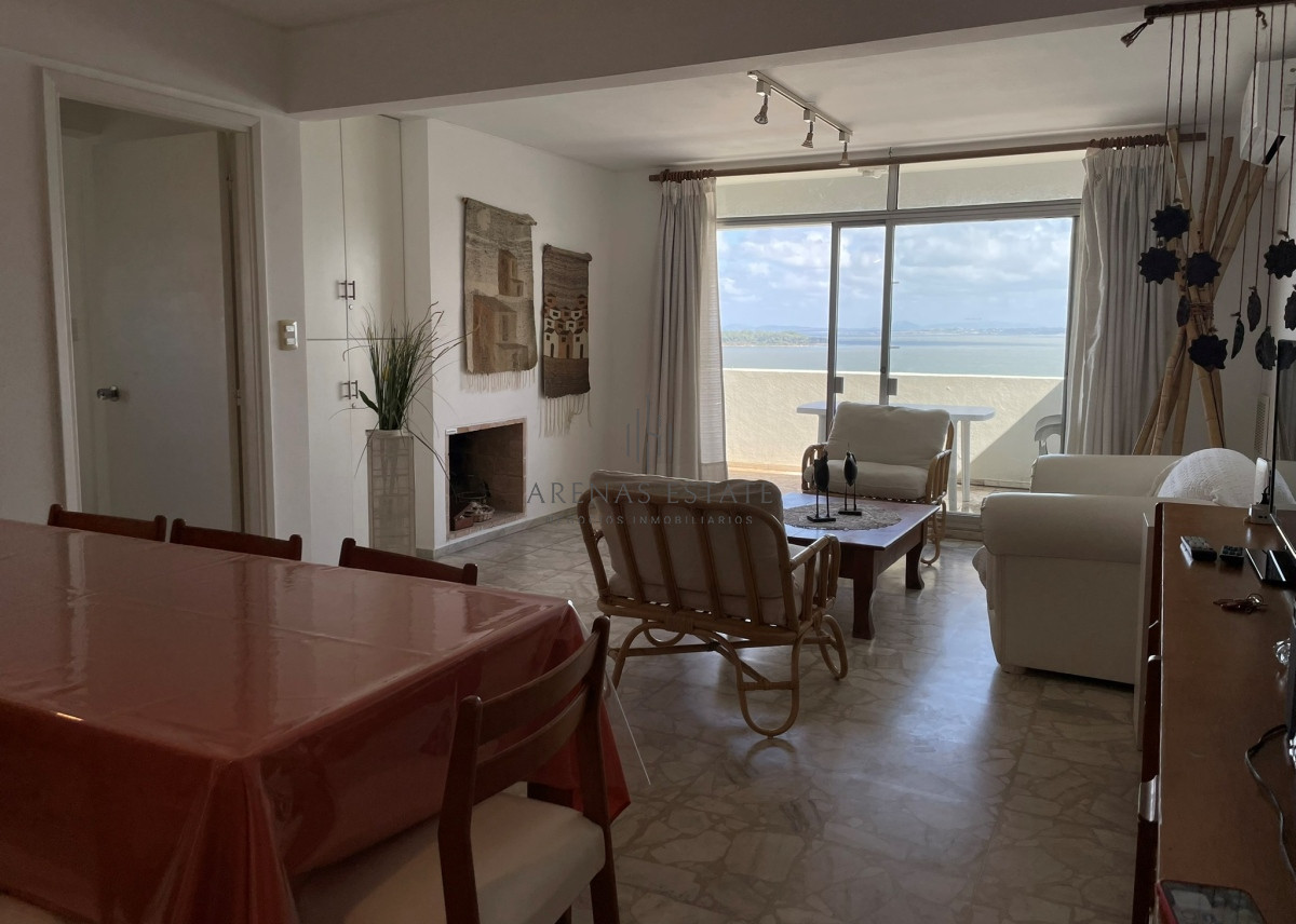 Apartamento ID.3328 - hermoso penthouse con órden de venta.