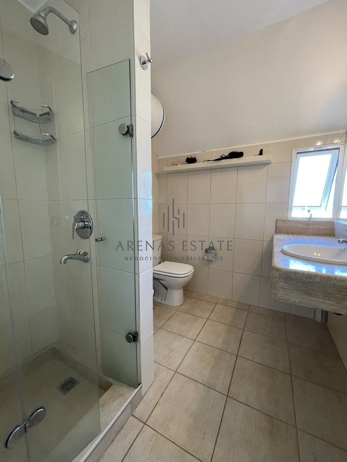 Apartamento ID.3328 - hermoso penthouse con órden de venta.