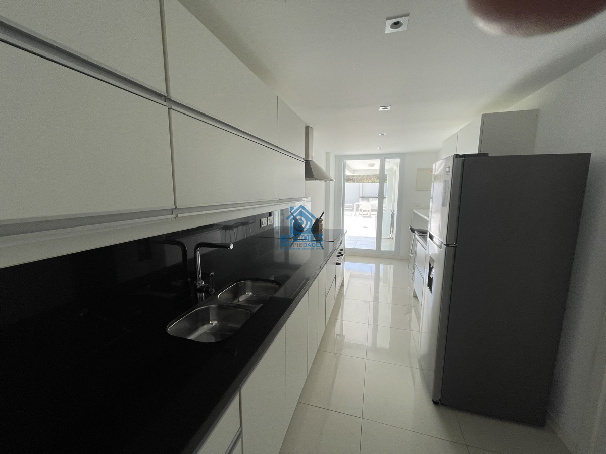 Apartamento ID.639 - Sobre la mansa gran departamento.