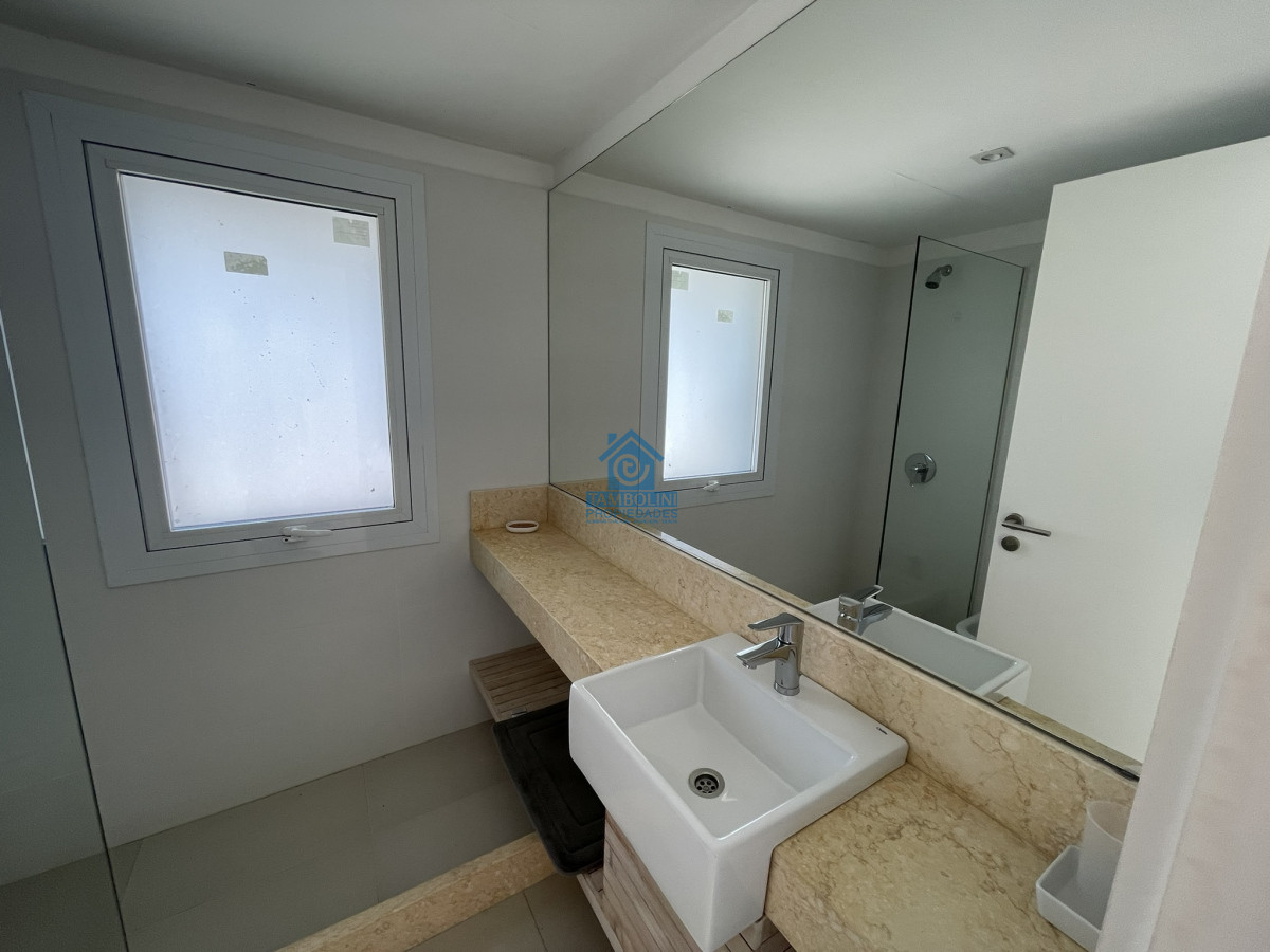 Apartamento ID.639 - Sobre la mansa gran departamento.