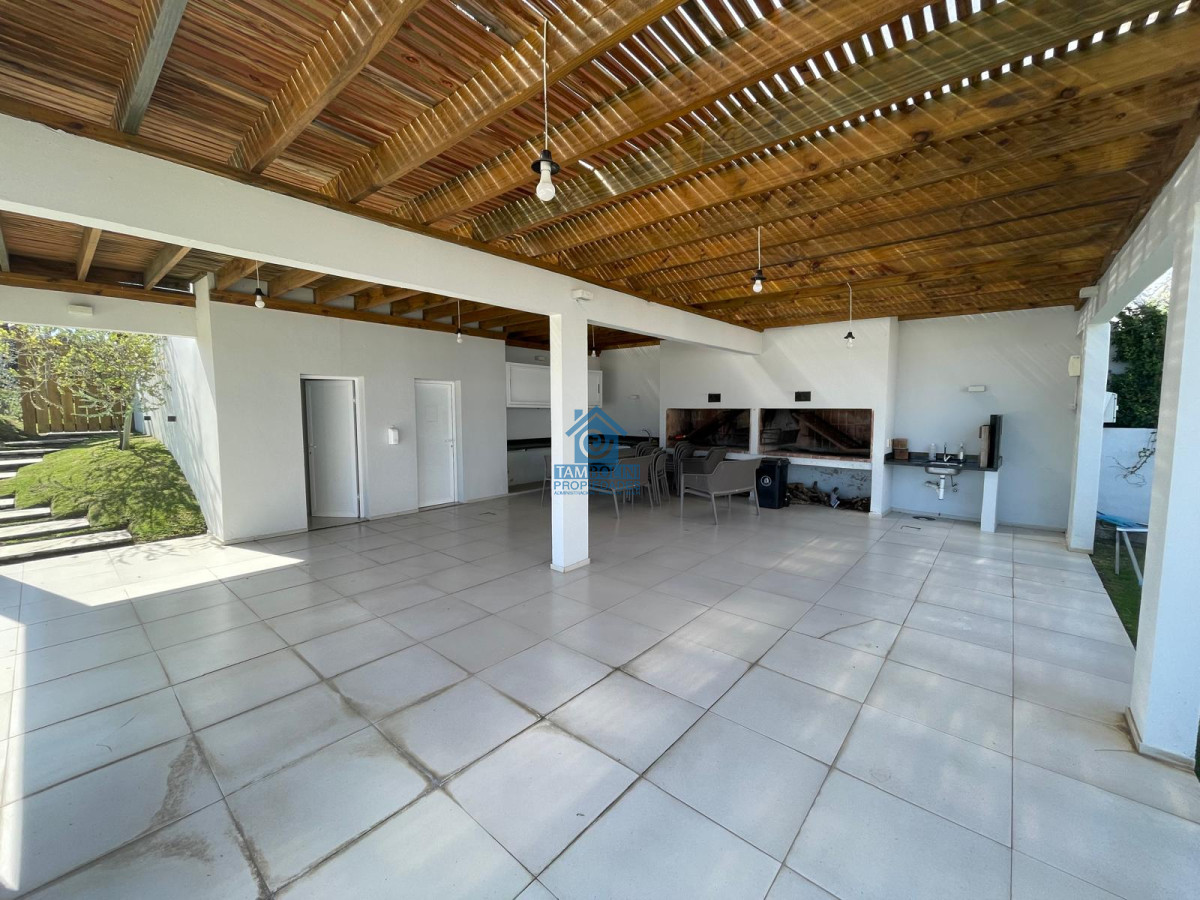 Apartamento ID.639 - Sobre la mansa gran departamento.