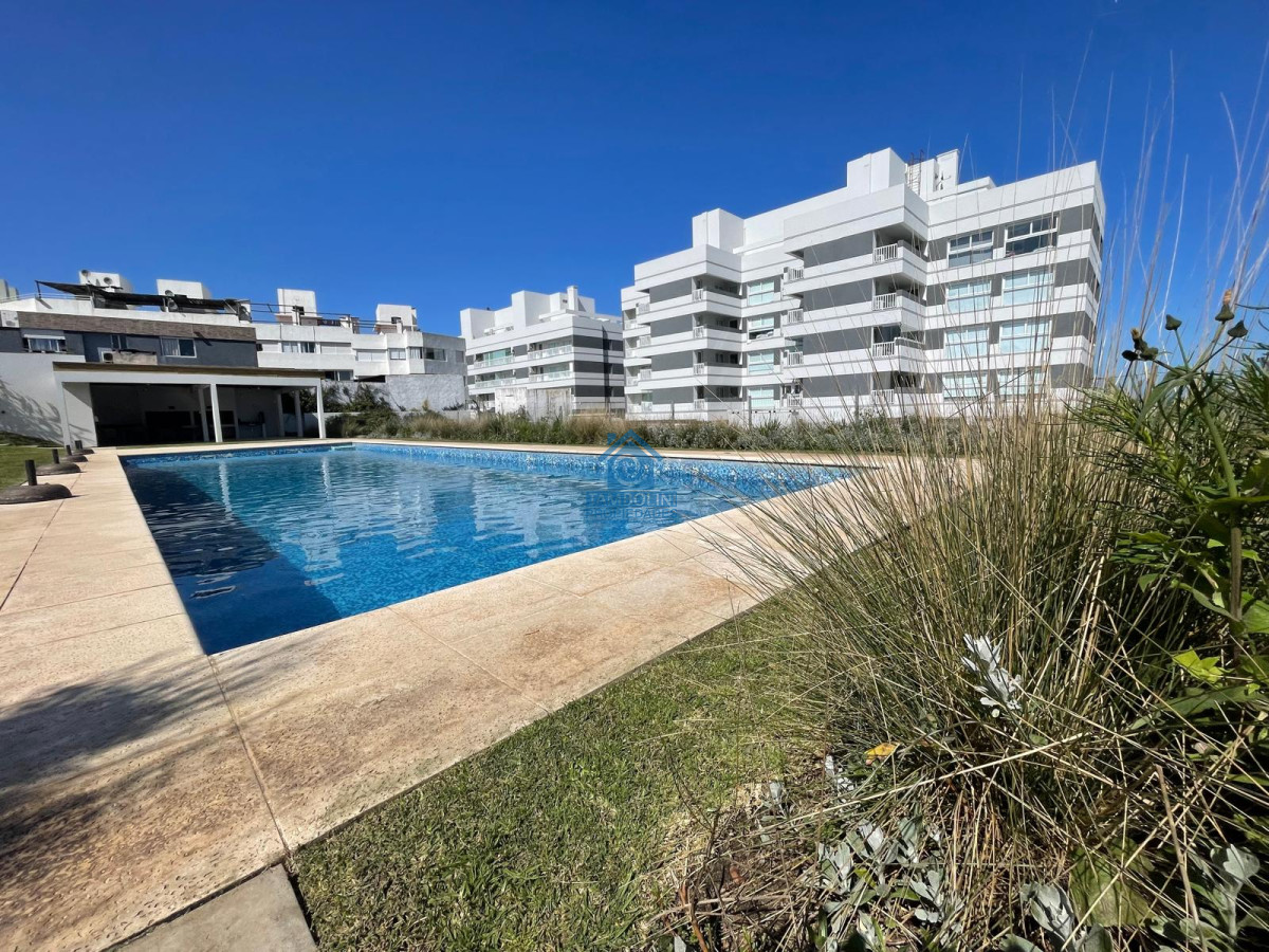Apartamento ID.639 - Sobre la mansa gran departamento.