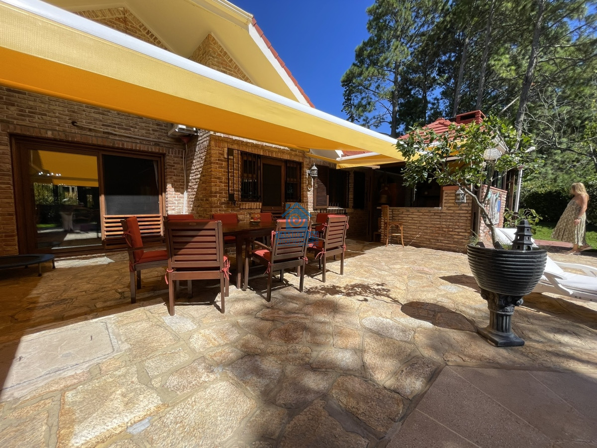 Casa ID.480 - Una propiedad esplendida, pensada y con absolutamente todas las comodidades para poder residir en ella todo el año.   