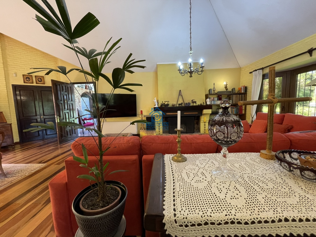 Casa ID.480 - Una propiedad esplendida, pensada y con absolutamente todas las comodidades para poder residir en ella todo el año.   