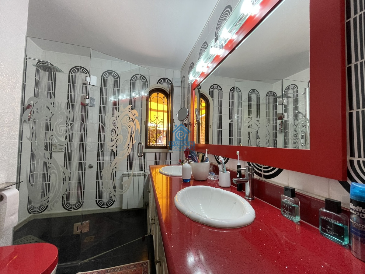 Casa ID.480 - Una propiedad esplendida, pensada y con absolutamente todas las comodidades para poder residir en ella todo el año.   