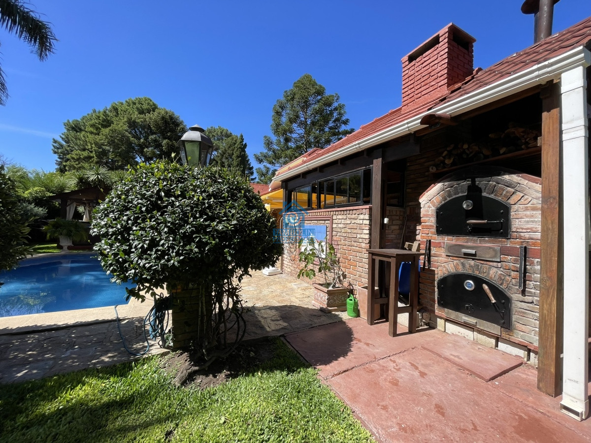 Casa ID.480 - Una propiedad esplendida, pensada y con absolutamente todas las comodidades para poder residir en ella todo el año.   