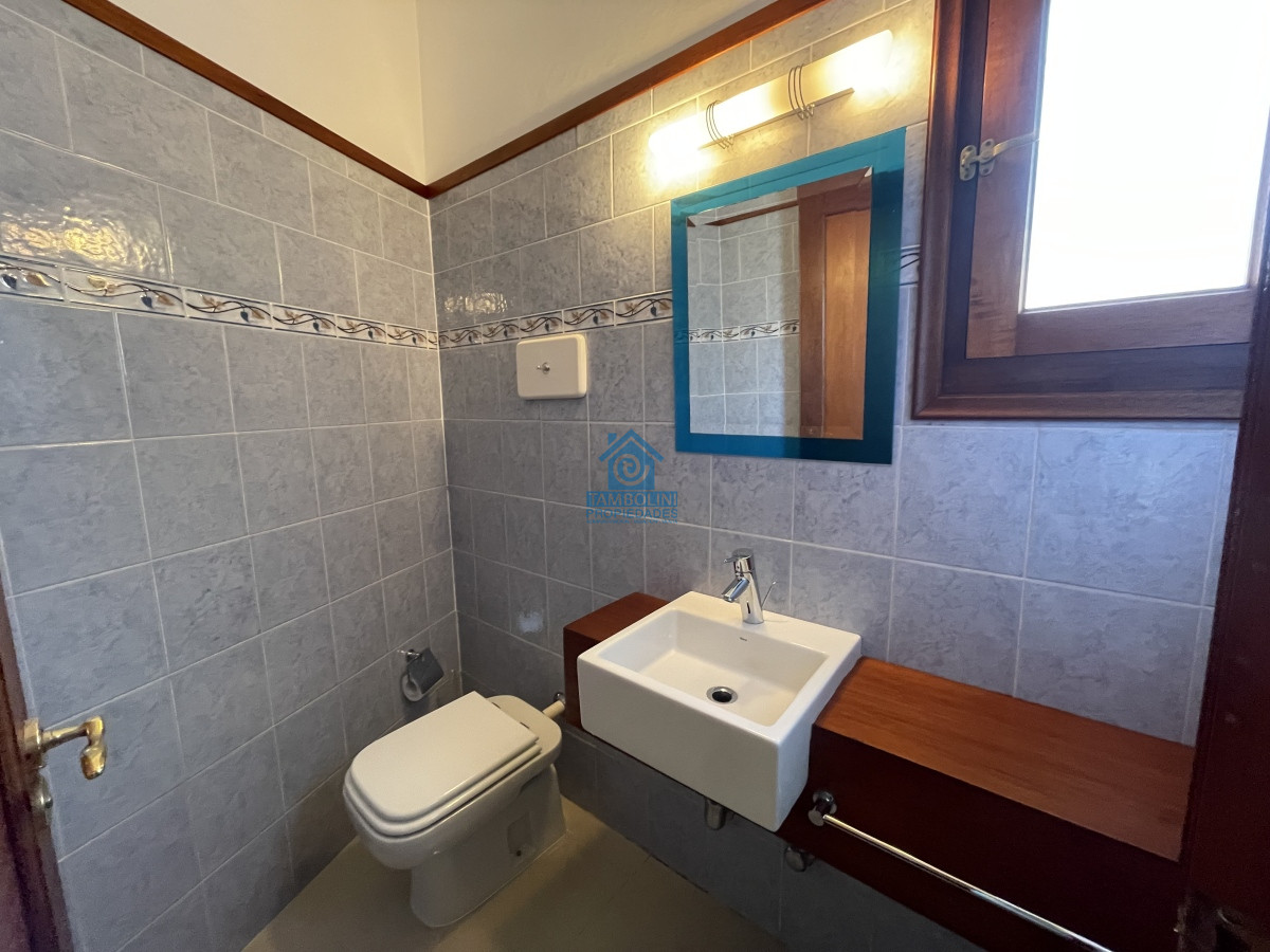 Casa ID.479 - Mansa, selecta propiedad con gran capacidad, pileta climatizada y muy bien equipada.