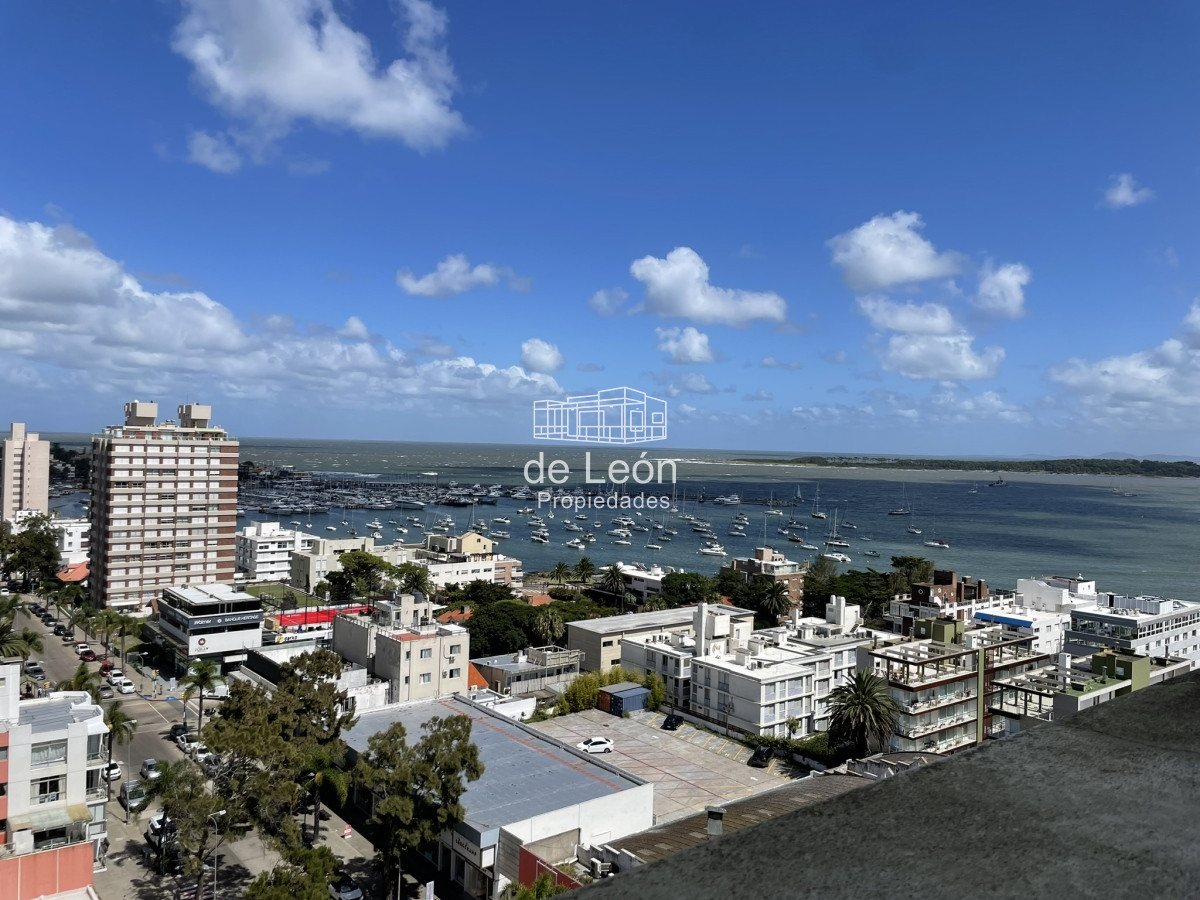 Apartamento ID.15179 - De las propiedades de nuestra administración ofrecemos este hermoso penthouse con órden de venta.