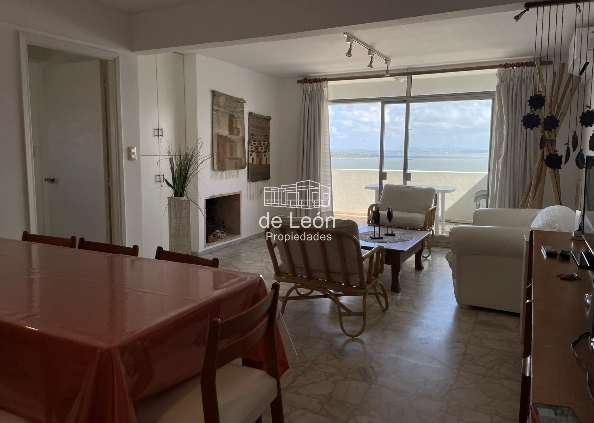 Apartamento ID.15179 - De las propiedades de nuestra administración ofrecemos este hermoso penthouse con órden de venta.