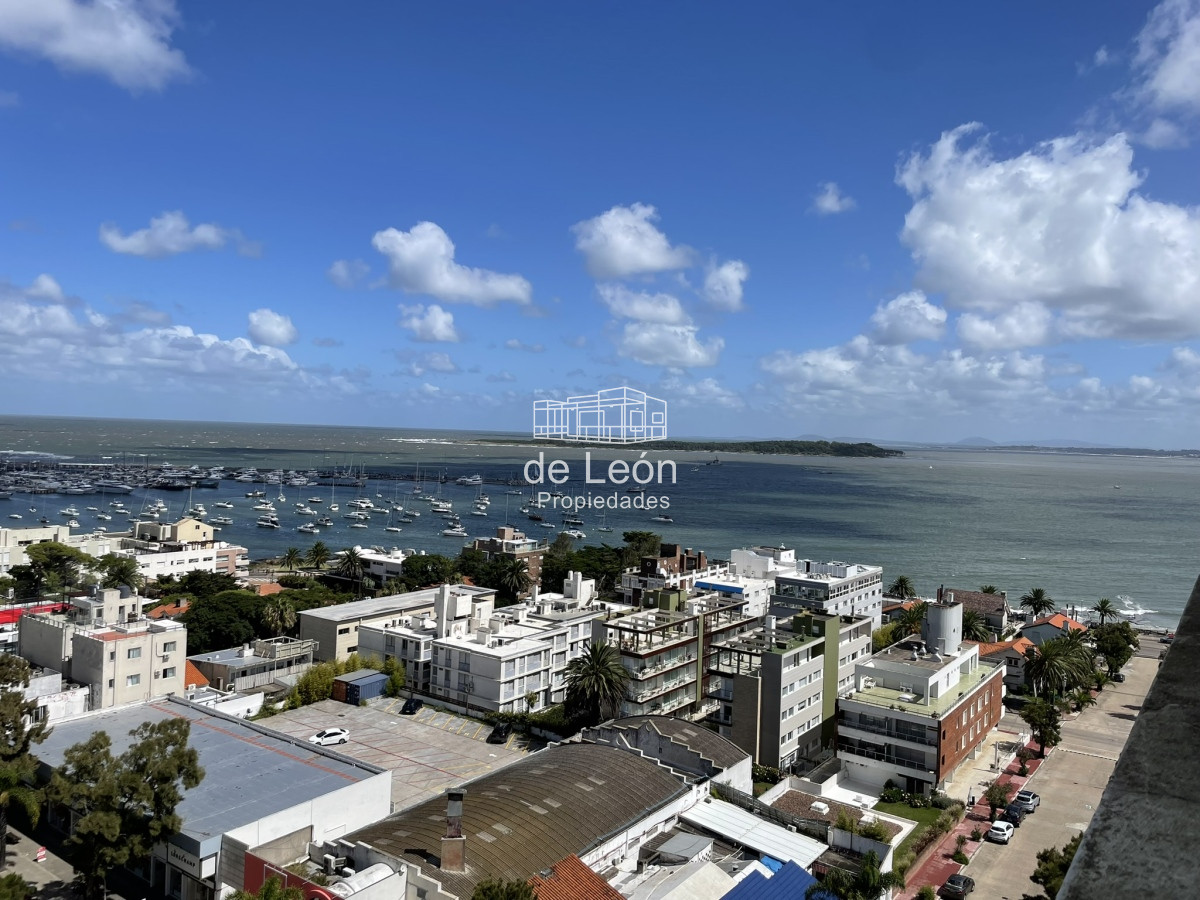 Apartamento ID.15179 - De las propiedades de nuestra administración ofrecemos este hermoso penthouse con órden de venta.