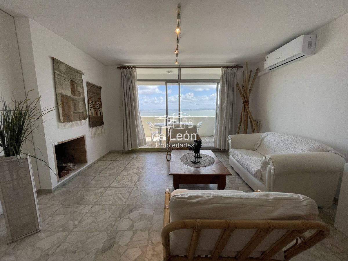 Apartamento ID.15179 - De las propiedades de nuestra administración ofrecemos este hermoso penthouse con órden de venta.
