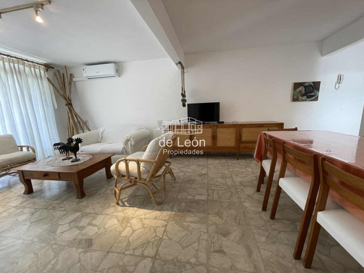 Apartamento ID.15179 - De las propiedades de nuestra administración ofrecemos este hermoso penthouse con órden de venta.