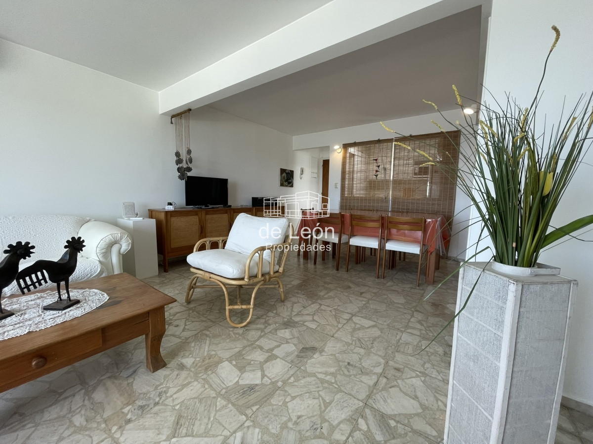 Apartamento ID.15179 - De las propiedades de nuestra administración ofrecemos este hermoso penthouse con órden de venta.