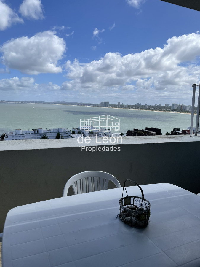 Apartamento ID.15179 - De las propiedades de nuestra administración ofrecemos este hermoso penthouse con órden de venta.