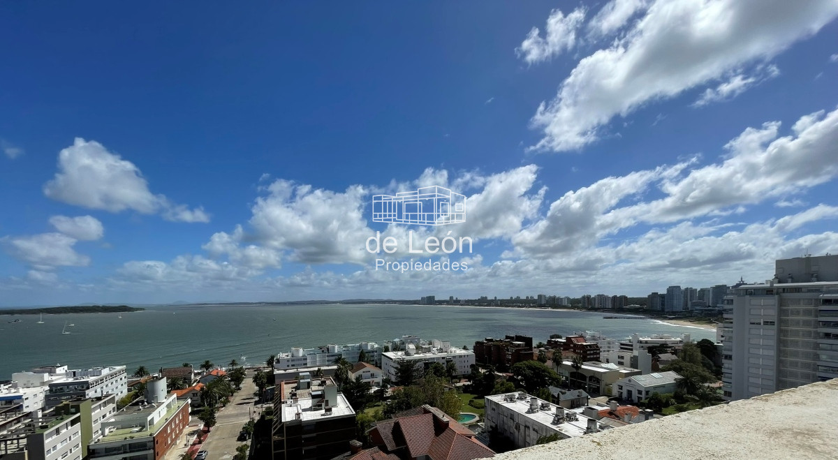 Apartamento ID.15179 - De las propiedades de nuestra administración ofrecemos este hermoso penthouse con órden de venta.