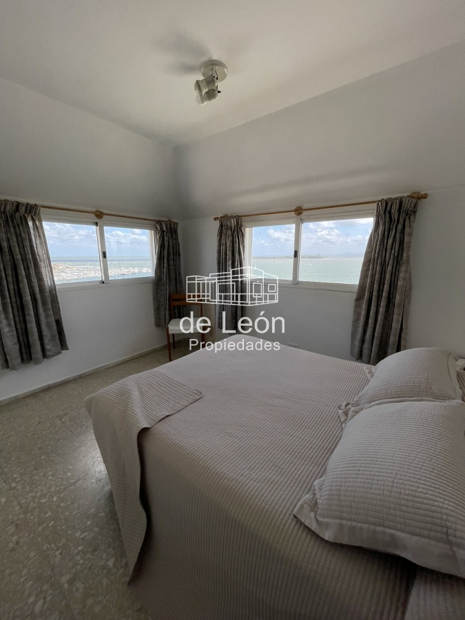 Apartamento ID.15179 - De las propiedades de nuestra administración ofrecemos este hermoso penthouse con órden de venta.