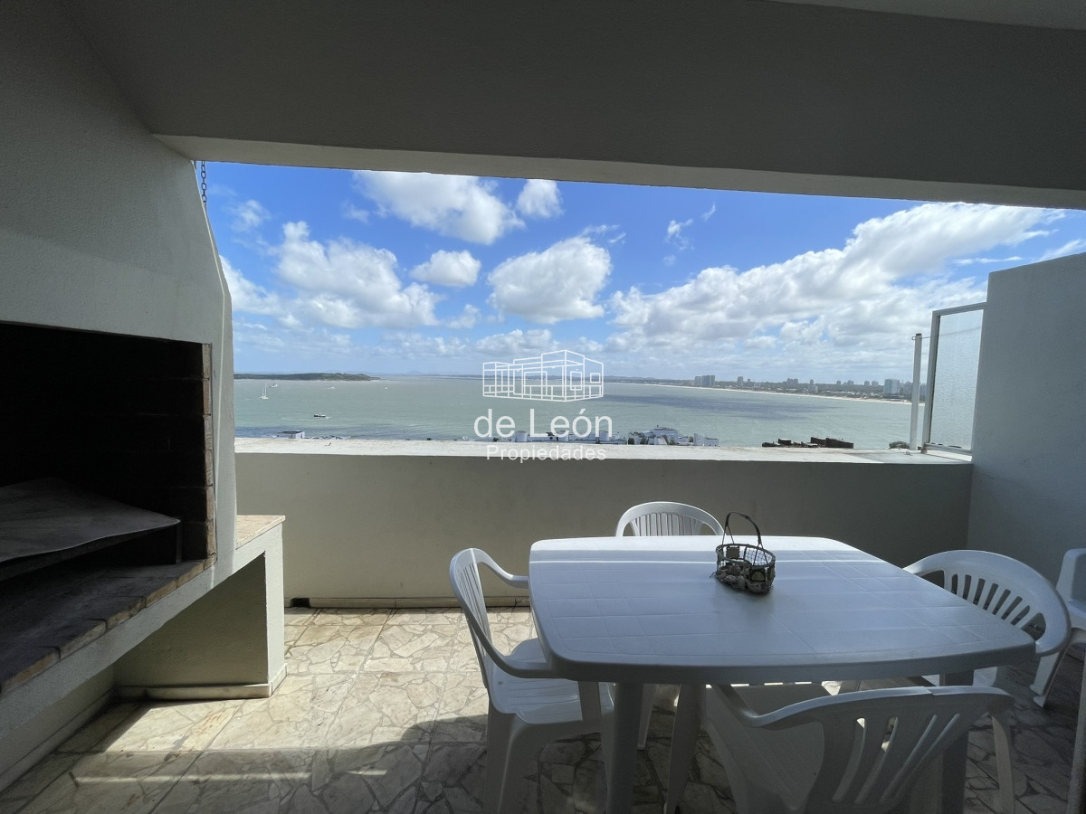 Apartamento ID.15179 - De las propiedades de nuestra administración ofrecemos este hermoso penthouse con órden de venta.