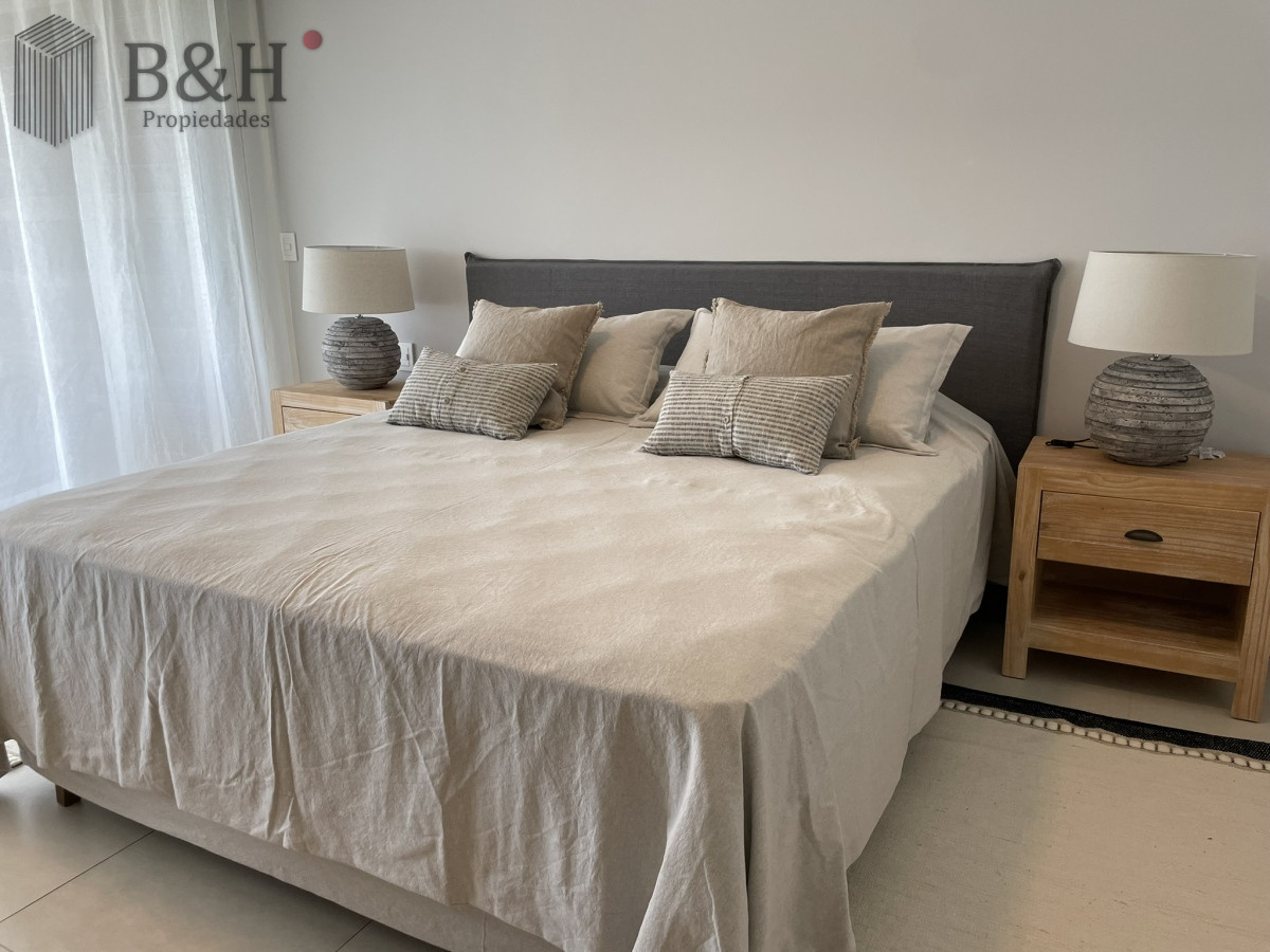 Apartamento ID.3518 - Sobre la brava-Rincón del Indio. Excelente Edificio 