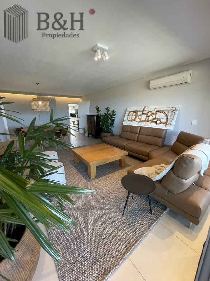Apartamento ID.3518 - Sobre la brava-Rincón del Indio. Excelente Edificio 