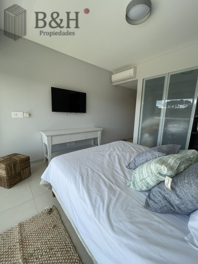 Apartamento ID.3518 - Sobre la brava-Rincón del Indio. Excelente Edificio 