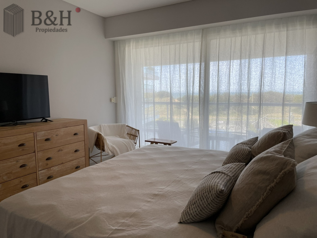 Apartamento ID.3518 - Sobre la brava-Rincón del Indio. Excelente Edificio 