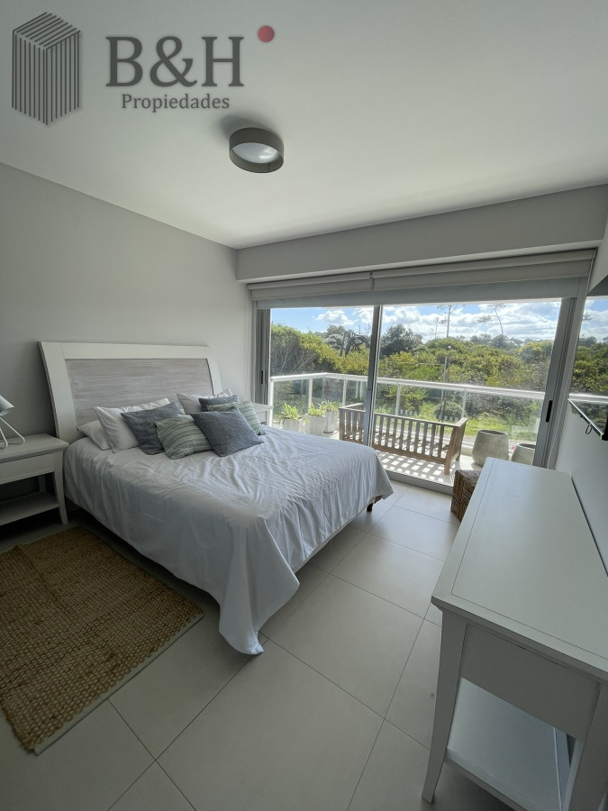 Apartamento ID.3518 - Sobre la brava-Rincón del Indio. Excelente Edificio 