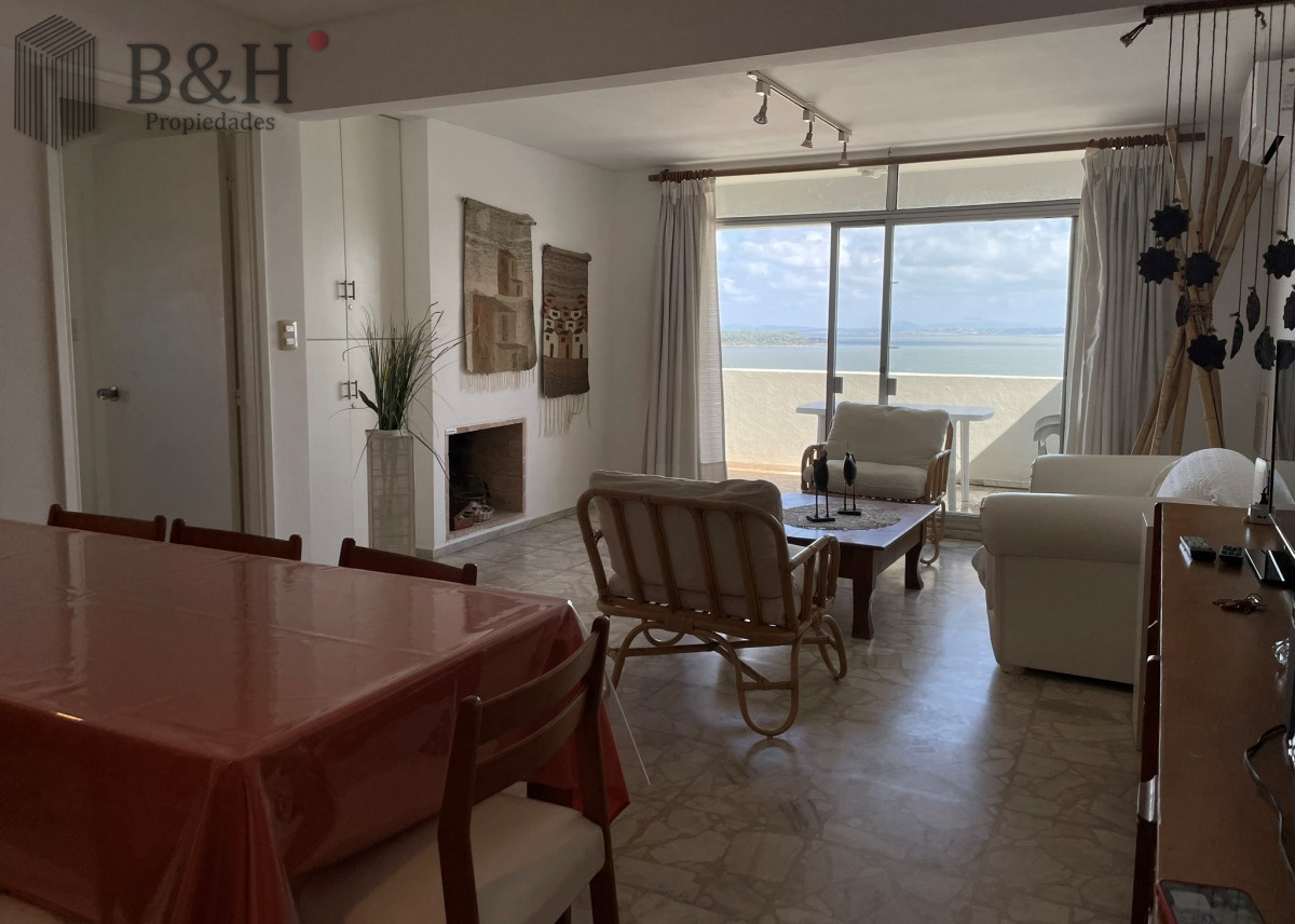 Apartamento ID.3535 - De las propiedades de nuestra administración ofrecemos este hermoso penthouse con órden de venta.