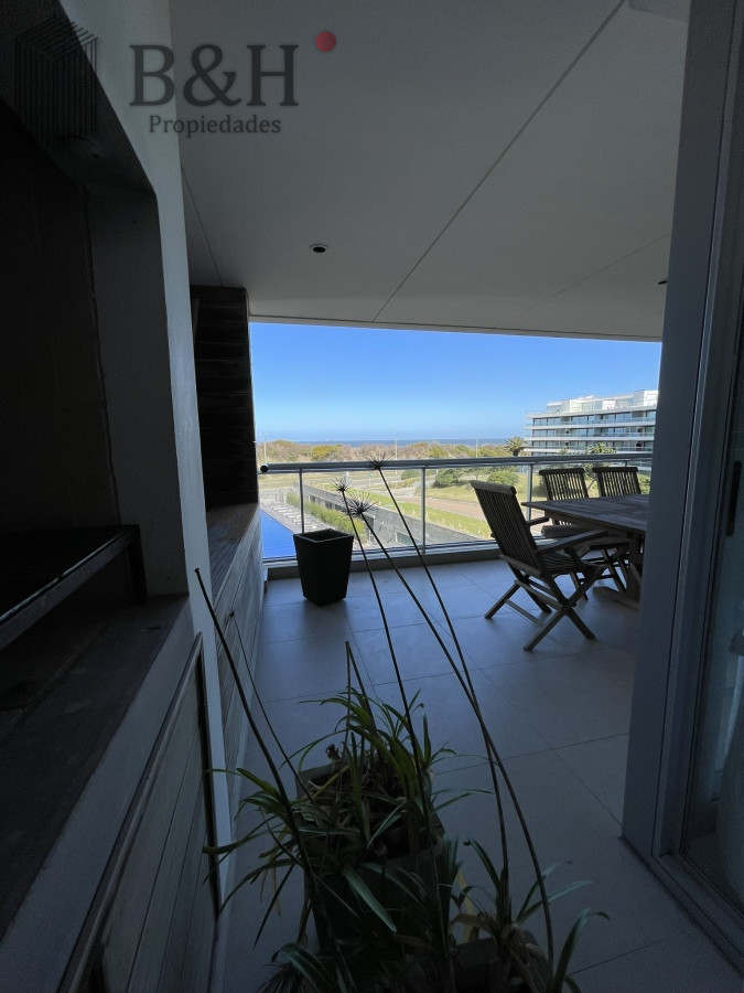 Apartamento ID.3518 - Sobre la brava-Rincón del Indio. Excelente Edificio 