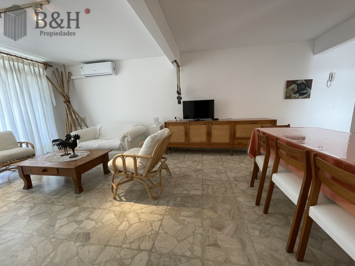 Apartamento ID.3535 - De las propiedades de nuestra administración ofrecemos este hermoso penthouse con órden de venta.