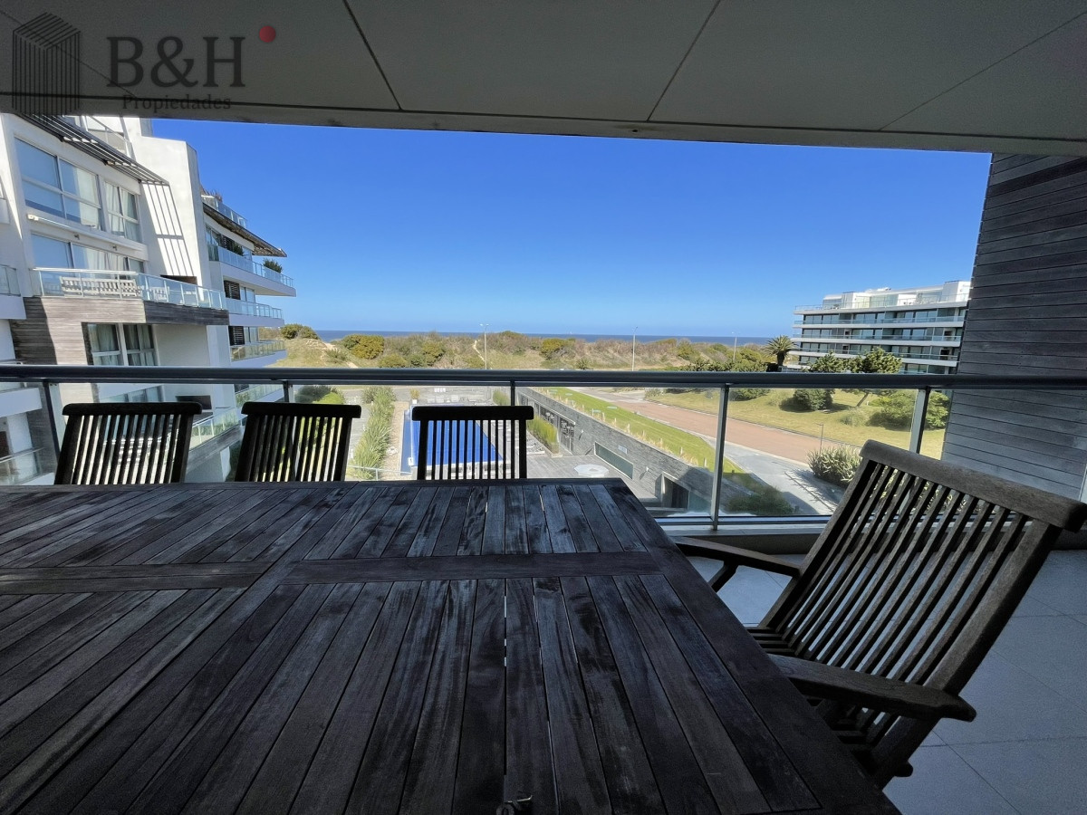 Apartamento ID.3518 - Sobre la brava-Rincón del Indio. Excelente Edificio 
