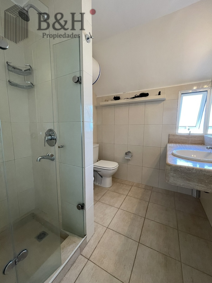 Apartamento ID.3535 - De las propiedades de nuestra administración ofrecemos este hermoso penthouse con órden de venta.