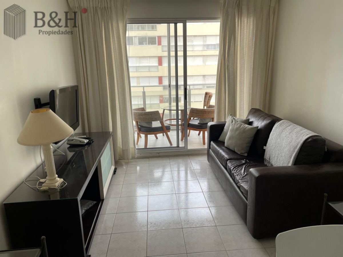 Apartamento ID.7618 - ¡A solo 100 metros del mar en La Pastora! ?✨