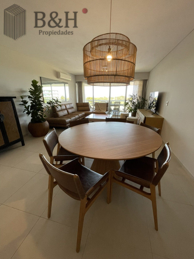 Apartamento ID.3518 - Sobre la brava-Rincón del Indio. Excelente Edificio 
