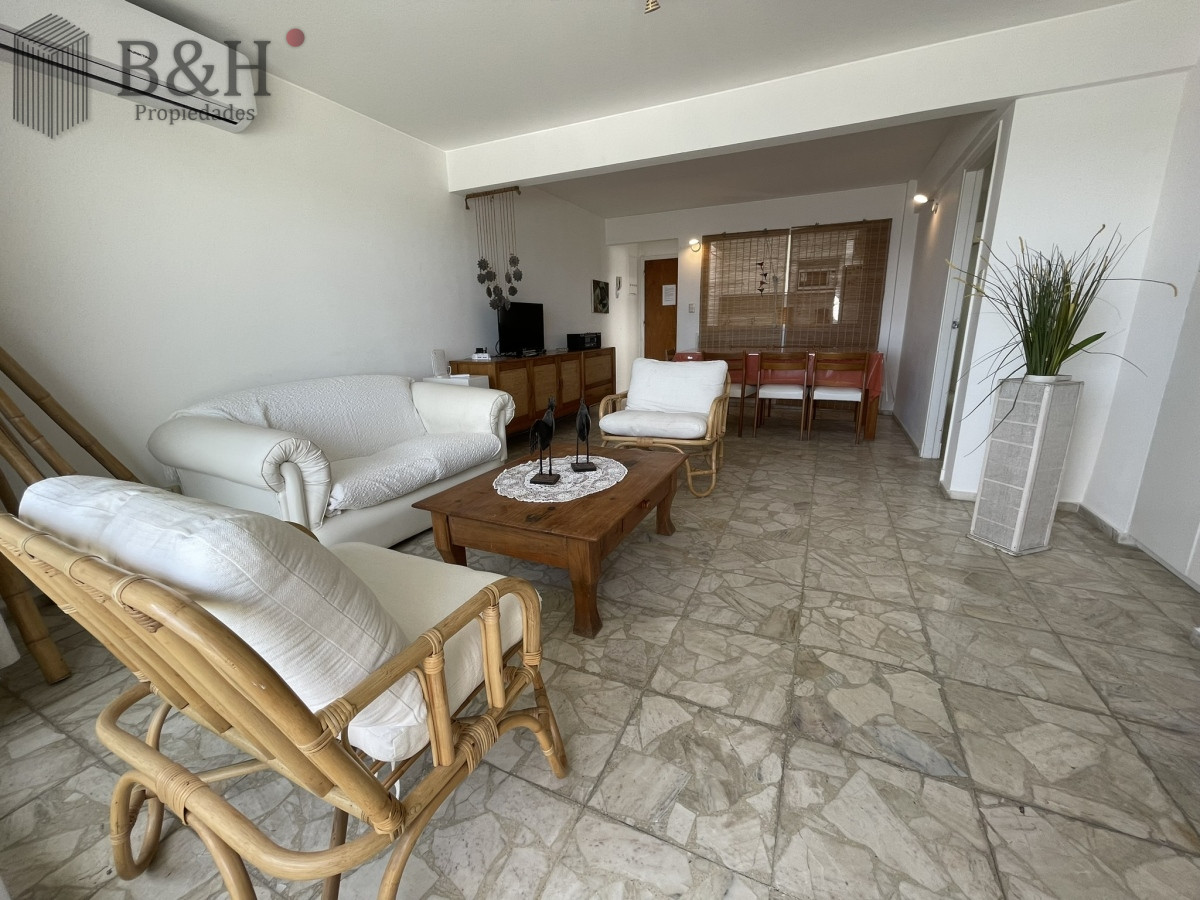 Apartamento ID.3535 - De las propiedades de nuestra administración ofrecemos este hermoso penthouse con órden de venta.