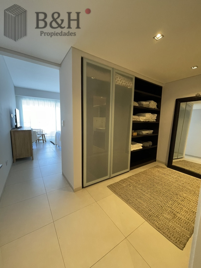 Apartamento ID.3518 - Sobre la brava-Rincón del Indio. Excelente Edificio 