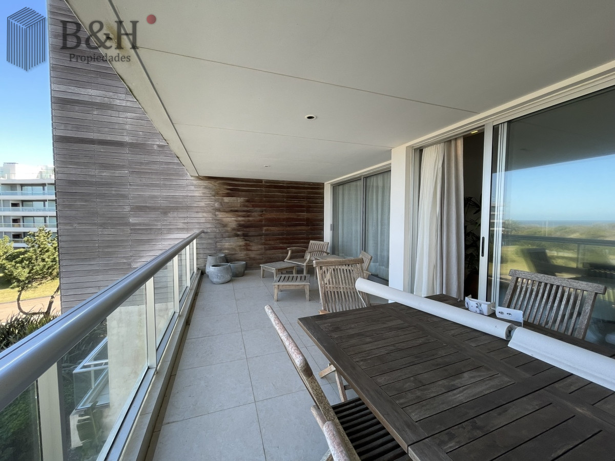 Apartamento ID.3518 - Sobre la brava-Rincón del Indio. Excelente Edificio 