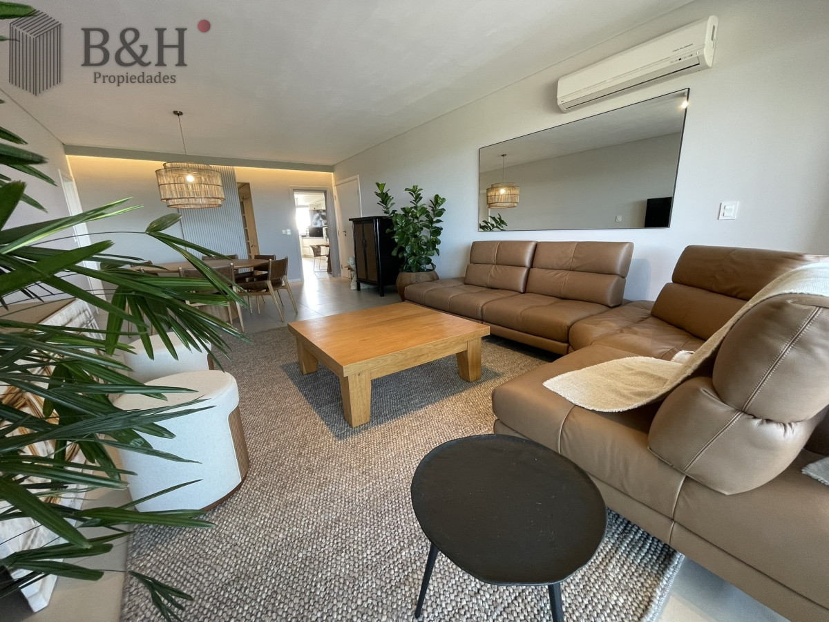 Apartamento ID.3518 - Sobre la brava-Rincón del Indio. Excelente Edificio 