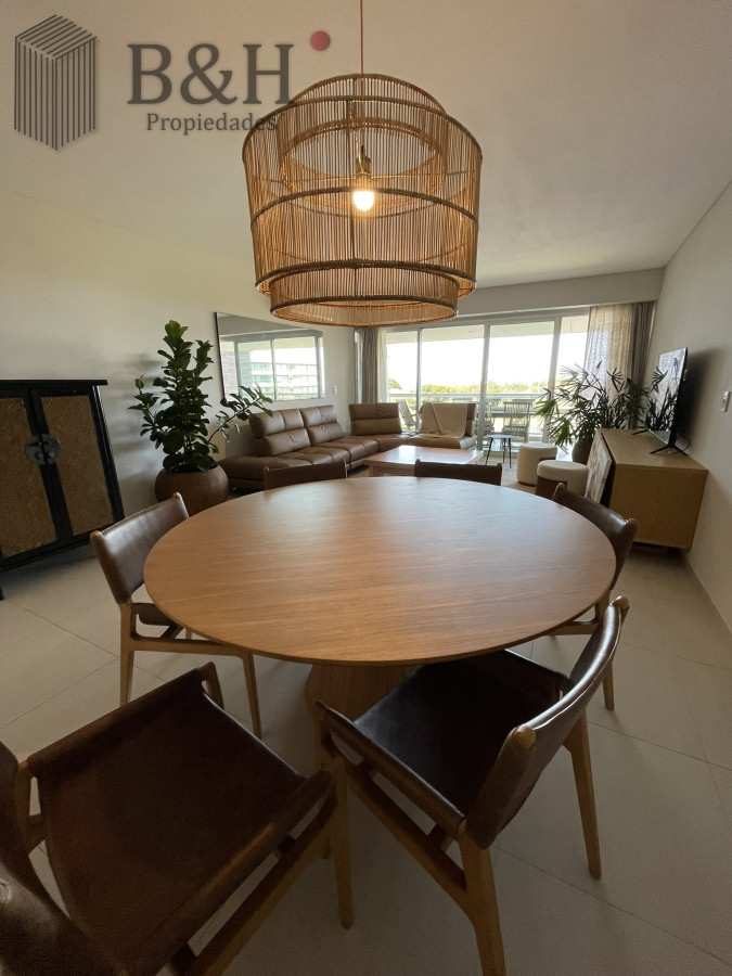 Apartamento ID.3518 - Sobre la brava-Rincón del Indio. Excelente Edificio 