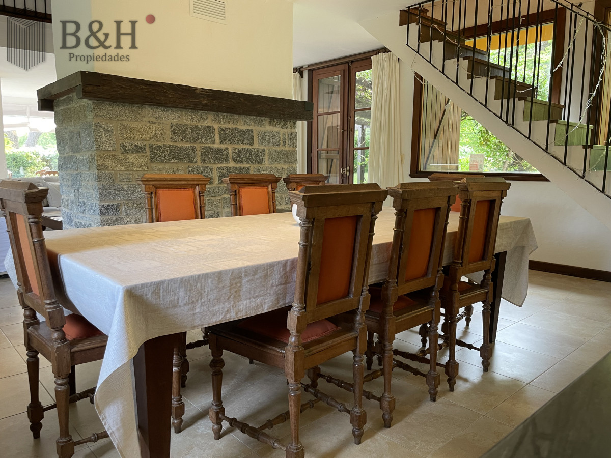 Casa ID.3716 - Rincón del Indio, a dos cuadras del mar con piscina climatizada