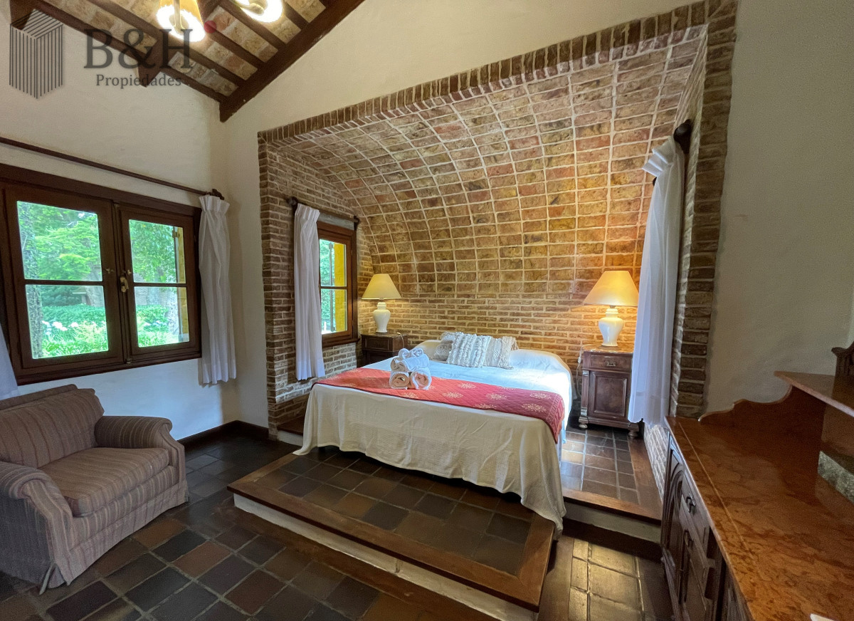 Casa ID.3716 - Rincón del Indio, a dos cuadras del mar con piscina climatizada
