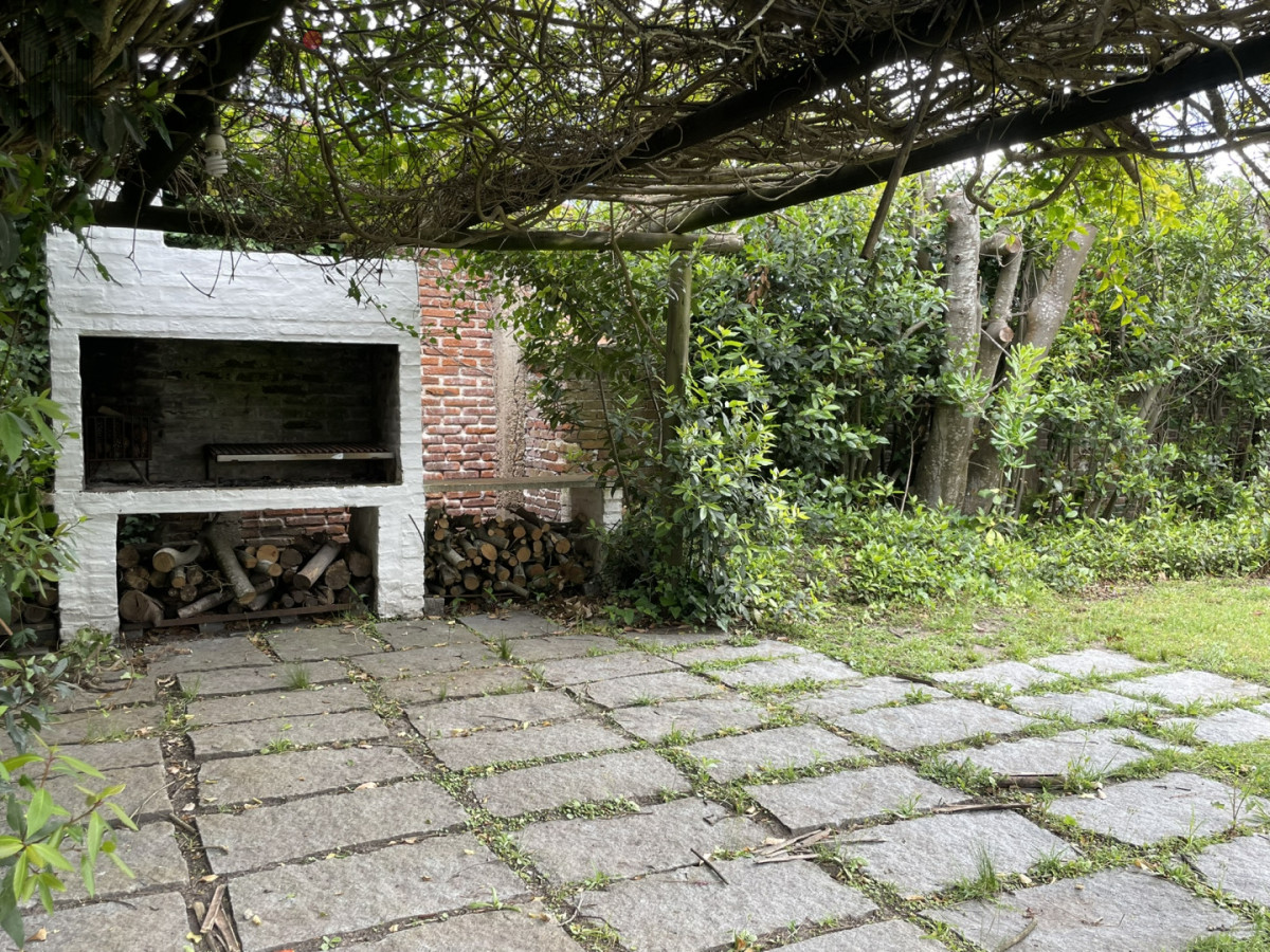 Casa ID.6979 - Descubra el privilegio de vivir en una de la ubicaciones  más codiciadas y buscadas de Punta del Este.