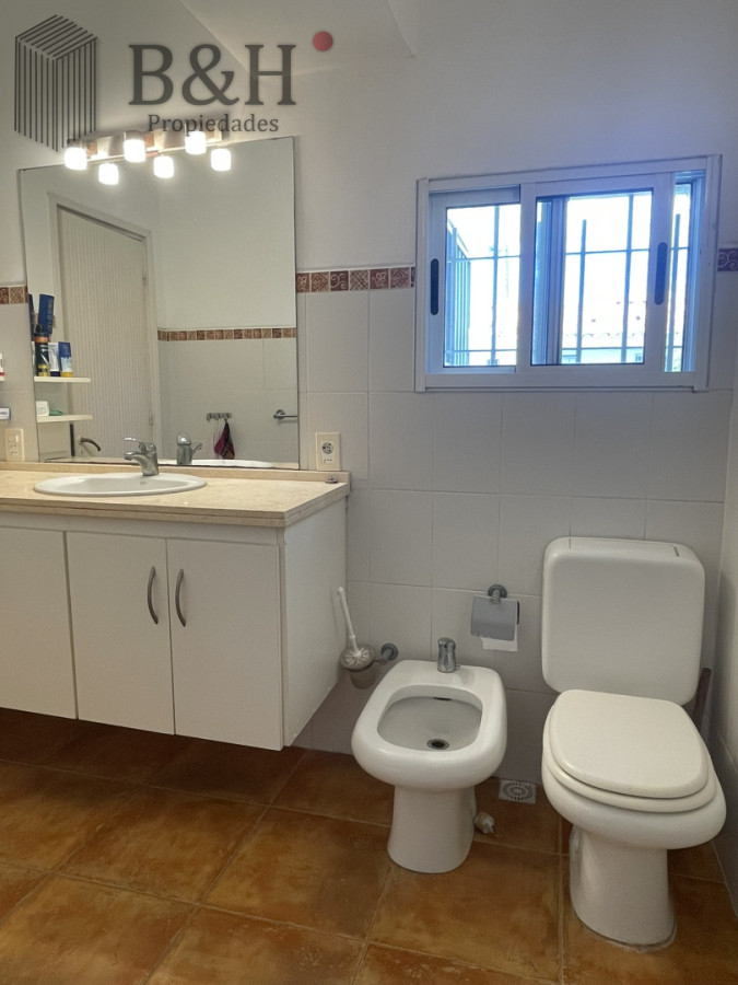 Casa ID.6979 - Descubra el privilegio de vivir en una de la ubicaciones  más codiciadas y buscadas de Punta del Este.