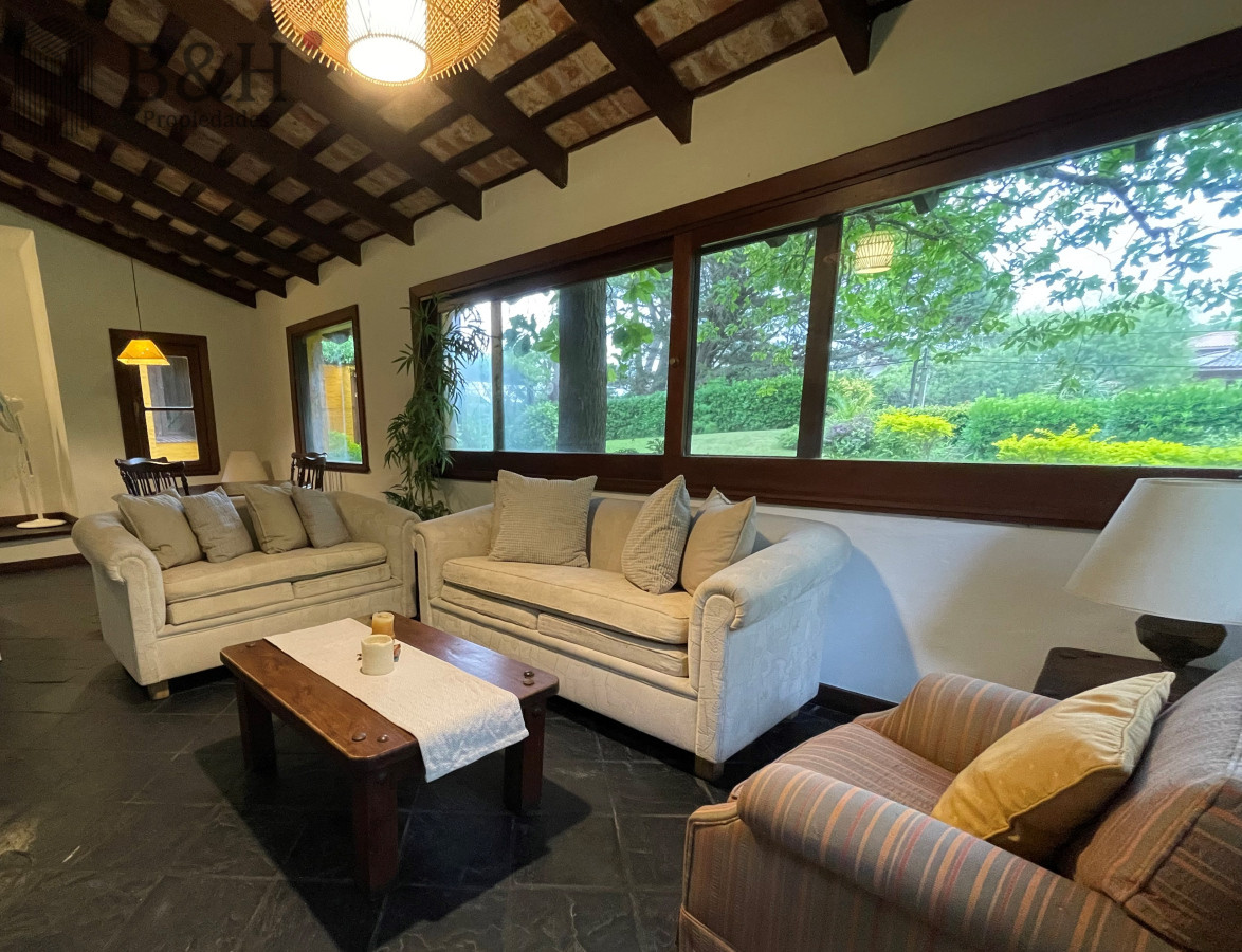 Casa ID.3716 - Rincón del Indio, a dos cuadras del mar con piscina climatizada