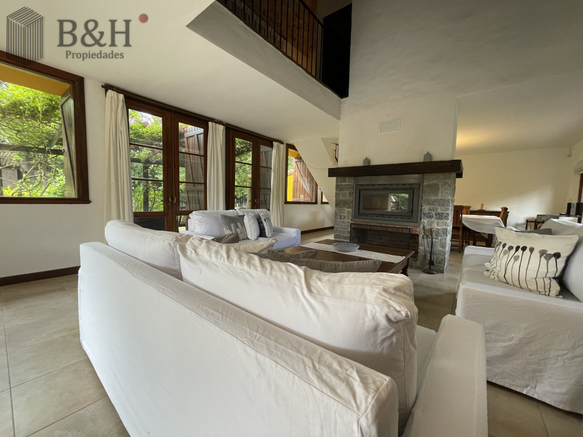Casa ID.3716 - Rincón del Indio, a dos cuadras del mar con piscina climatizada
