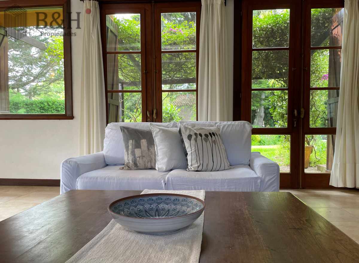 Casa ID.3716 - Rincón del Indio, a dos cuadras del mar con piscina climatizada
